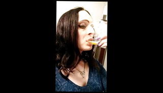 Video 1226351501: pissing pee drinking, shemale piss drinking