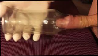 Video 774332304: fucking cuming, fucking bottle, amateur