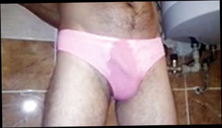 Video 524309301: gay man pissing, piss pink pantie