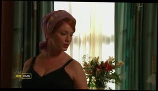 Watch the video about Christina Hendricks - Mad Men 02