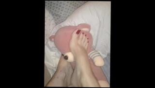 Video 1058218303: barefoot bondage, barefoot feet, solo female feet, solo amateur toys, feet pies, barefeet