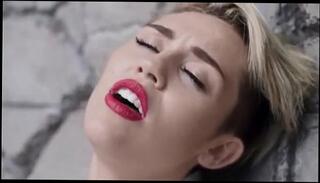 Video 115685565: miley cyrus, balls naked, wrecking ball