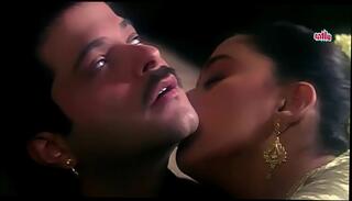 Video 520165125: madhuri dixit, kissing