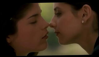 Video 58839705: sarah michelle gellar, selma blair, lesbian tongue kissing, cute lesbians kissing, cruel lesbian