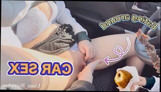 Watch the video about 【카 섹스 아마추어 POV】 서비스 지역에서 우리의 위를 채운 후 낮부터 자동차 섹스 / 在服务区填饱肚子后，我们从白天开始进行汽车性爱[汽车性爱 素人 奇闻趣事]